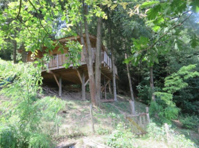 Отель La Cabane aux Sapins  Ратьер